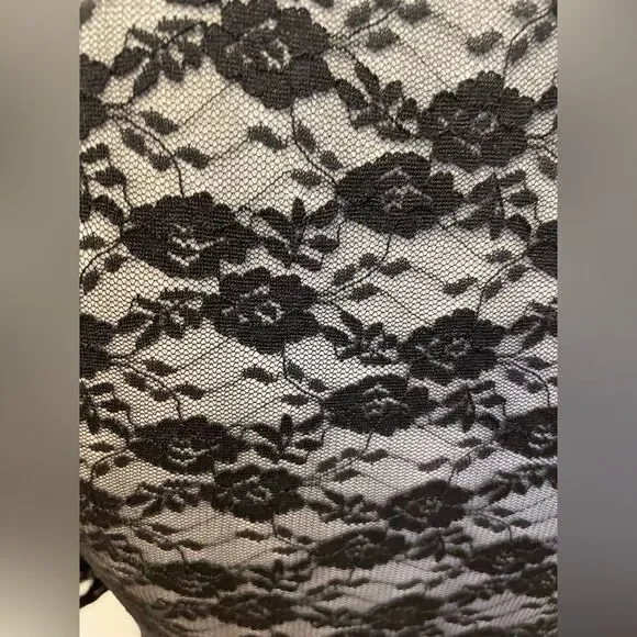 Black lace top - Picture 3 of 4